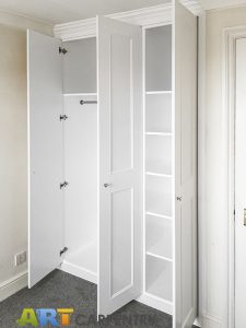 Traditional style alcove fitted wardrobe